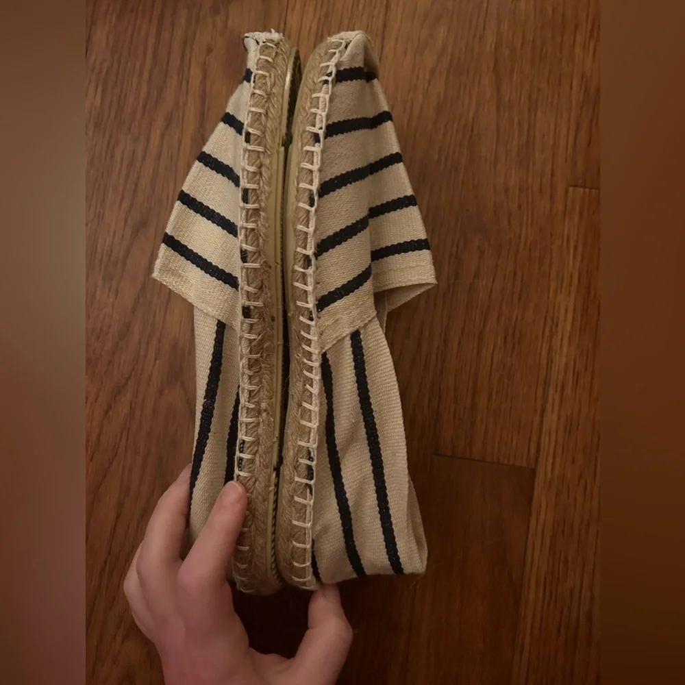 Espadrille Français Women's Sz EU 39 Preppy Cream Navy Blue Striped Espadrilles